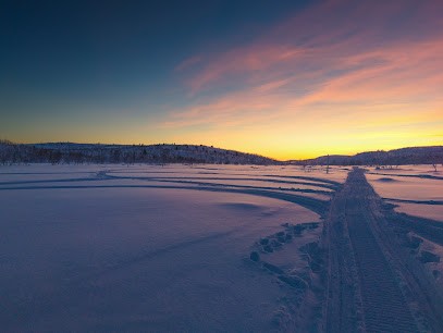 Scandlap-Explorer, Agence de Voyage à Méry