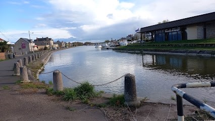 Mairie De Marseilles-lès-Aubigny - Accueil Touristique, Agence de Voyage à Marseilles-lès-Aubigny