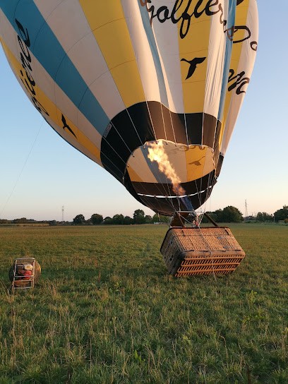 Dombes Montgolfières vol en montgolfières à Lyon (Rhône-Ain-Dombes), Agence de Voyage à Marlieux