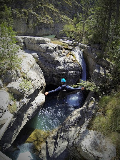 Pro Verdon Canyoning, Agence de Voyage à Mézel