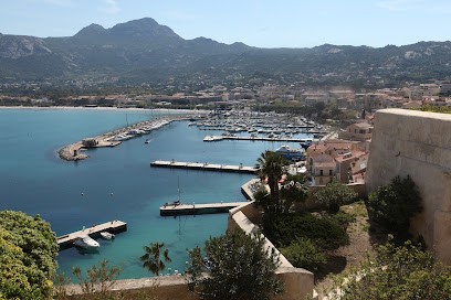 Carrefour Voyages Riom, Agence de Voyage à Riom