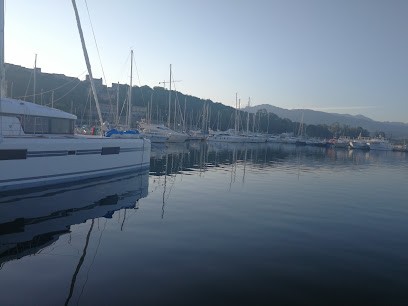 Aquila Vacances, Agence de Voyage à Porto-Vecchio