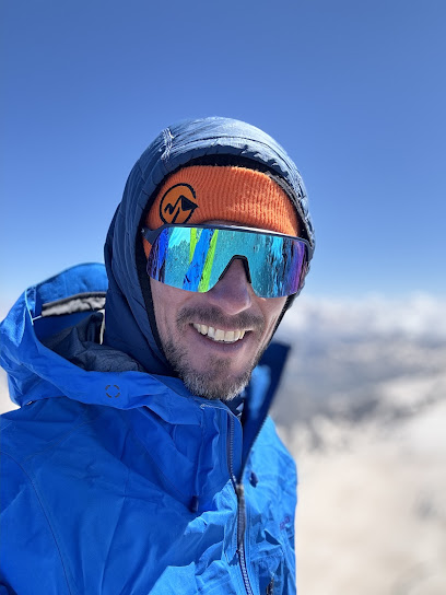 Nicolas Bourdier : Créateur D'motions - Exclusive Travel / Moniteur Ski Instructor Agence De Voyage à Tignes